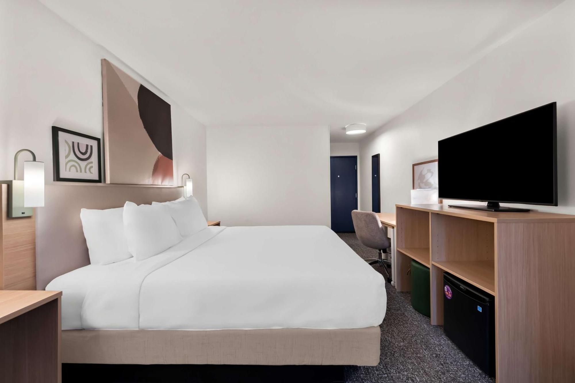 Spark By Hilton Norfolk Exterior photo